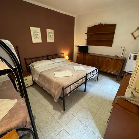 4 Stars * Venecia